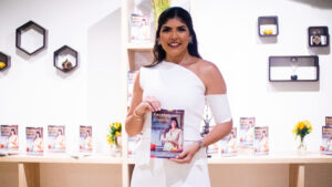 Carol Zapata lanza ‘Recetas con Propósito’, un manual esencial para una alimentación más saludable 
