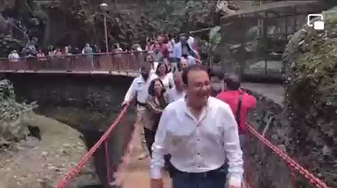 Un puente colgante colapsa en plena inauguración en México: ocho personas resultan heridas