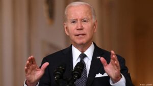 Joe Biden sobre tiroteos: Necesitamos prohibir las armas de asalto
