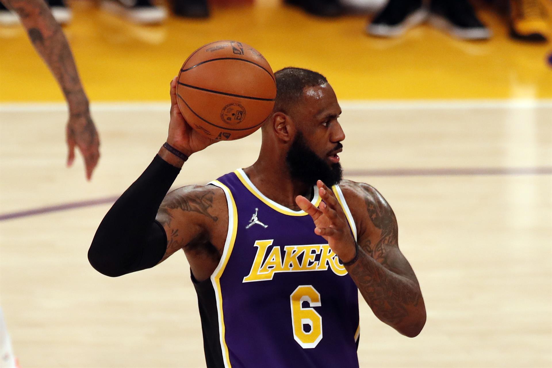 LeBron James quiere ser dueño de un equipo en Las Vegas