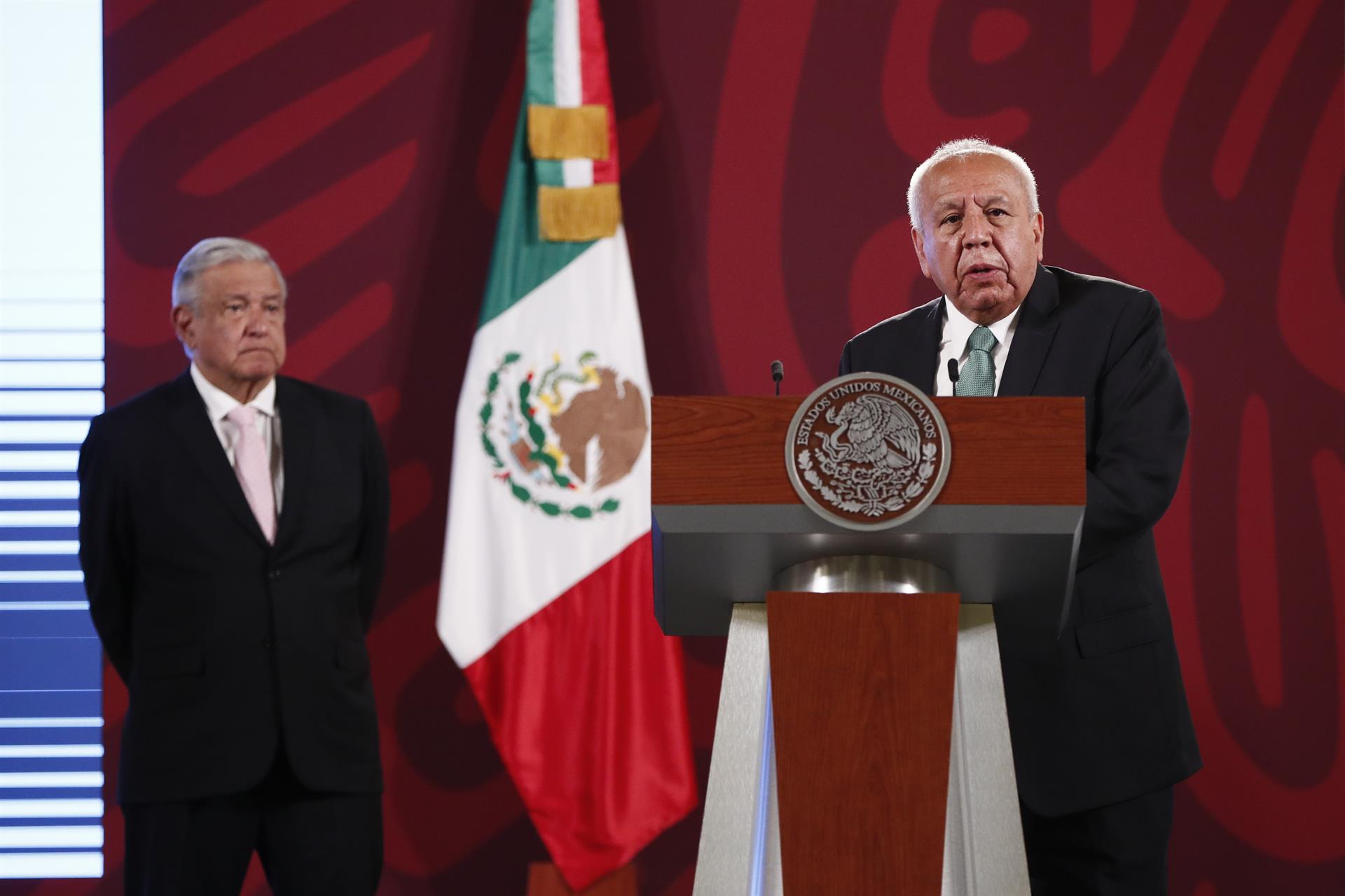 Vinculan a dos mexicanos con la muerte de 51 migrantes en Texas