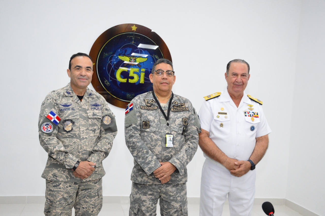 Comandante Fuerza Aérea asume mando del Comando Conjunto Unificado