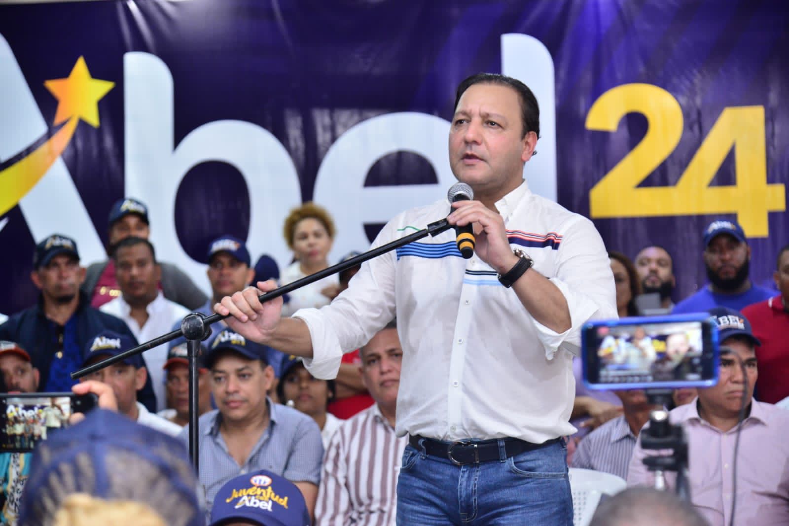 Abel Martínez: “trabajamos sin cabos sueltos para contundente victoria el 16 de octubre”