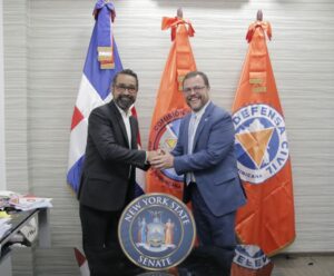 Director de la Defensa Civil se reúne con senador de New York Luis Sepúlveda
