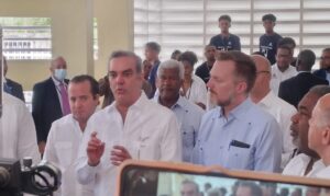 Presidente Abinader supervisa programa 14-24 implementado en centro tecnológico de Villa Mella
