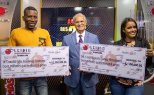 Albañil y trabajadora de zona franca comparten premio de la Loto