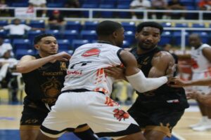 Juan Guerrero continúa su racha anotadora en derrota Leones frente a Reales