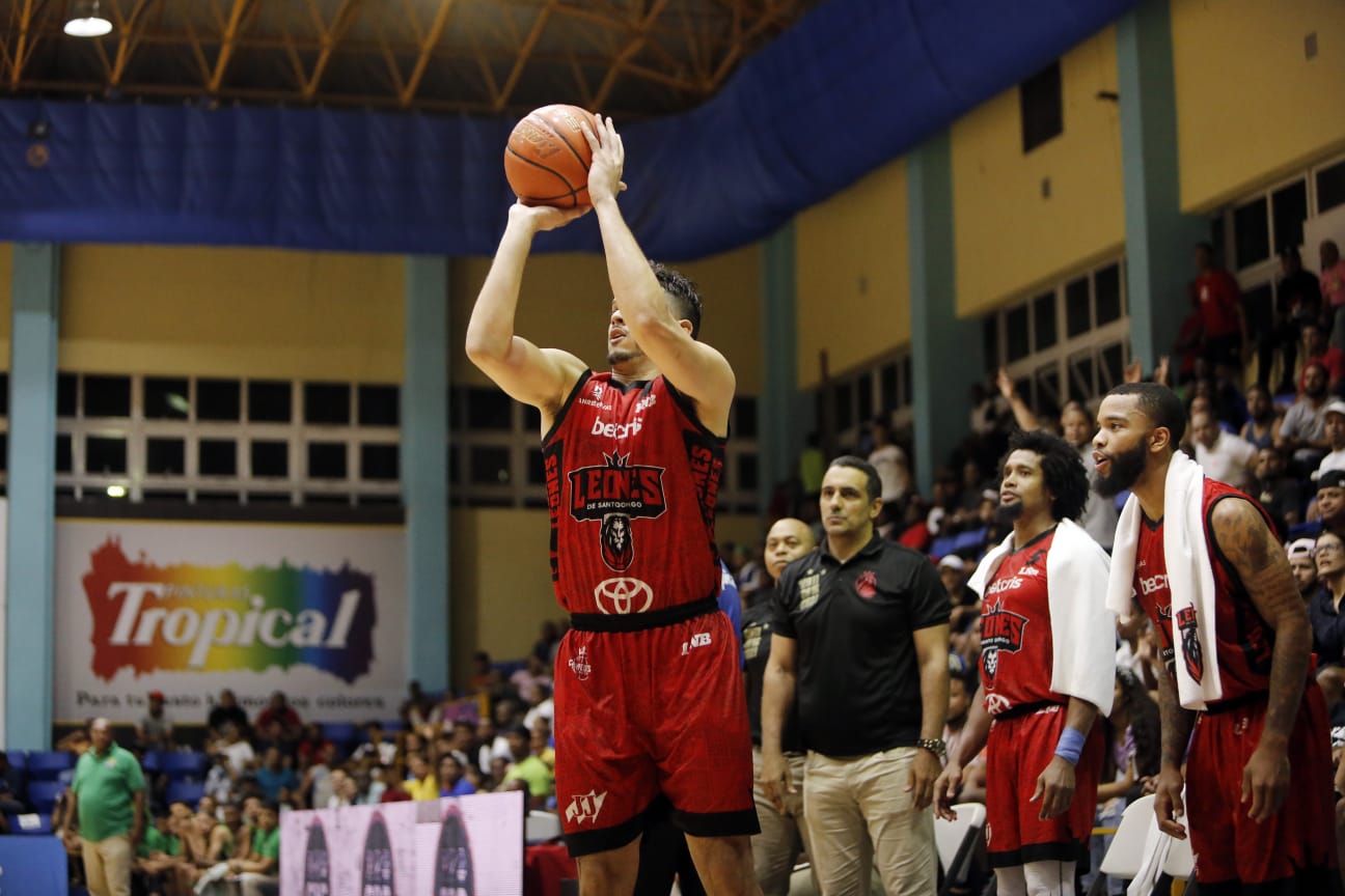 LNB: Leones clasifican a semifinal; Marineros continúan en la lucha