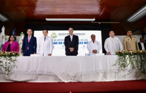 Presidente Abinader proclama que en su gobierno se trabaja para darles salud a todos los dominicanos