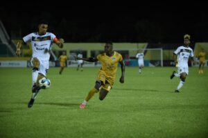 Club Atlético Pantoja derrotó dos goles por uno a O&M FC