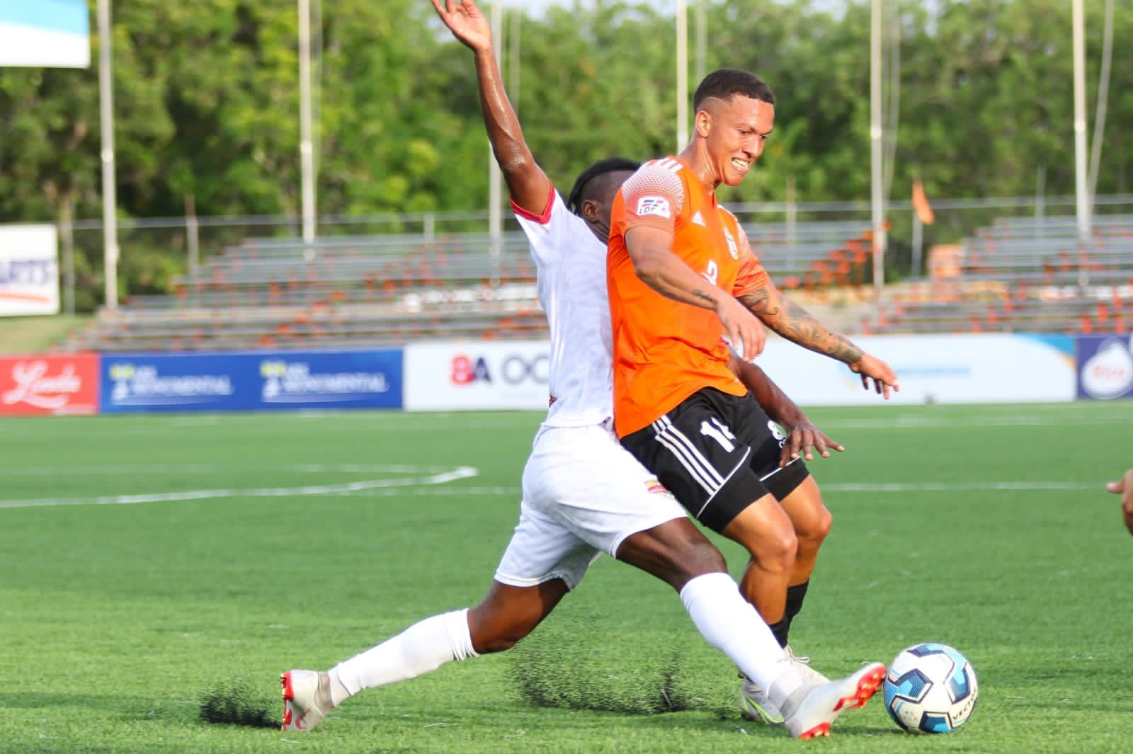 Cibao FC y Vega Real pactaron en un disputado partido