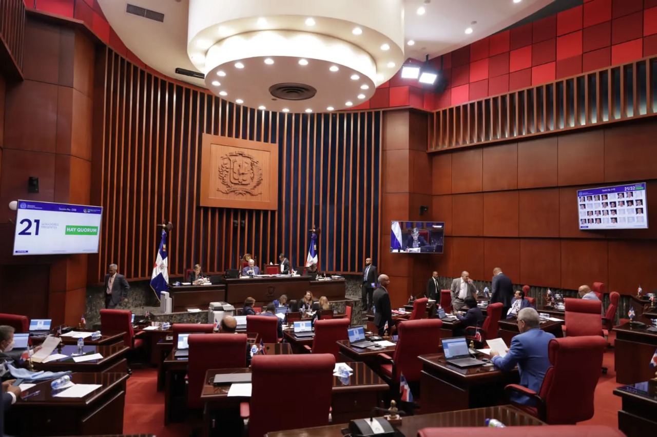 Senado aprueba en única lectura la ley de Extinción de Dominio