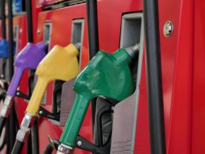 Gobierno mantiene subsidio de RD$1,471 MM para frenar alza de combustibles