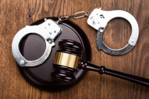 Condenan hombre por abuso sexual contra menores de edad